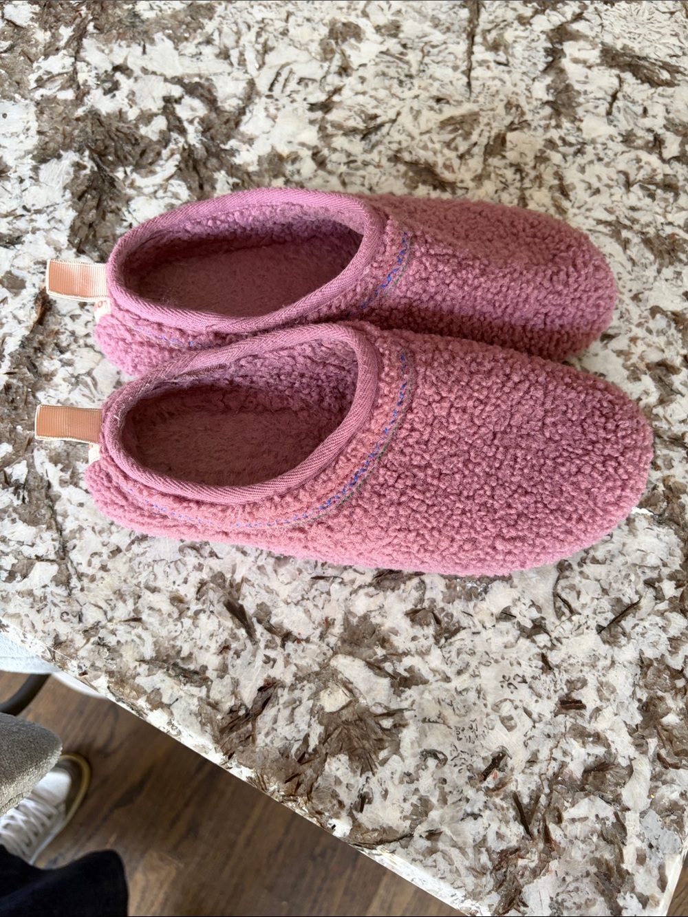 Bombas Sunday Slippers in Mauve Sherpa